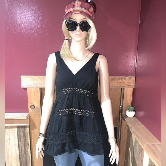 American Eagle Black Tiered Lace Eyelet Tunic Tank XXS New - Picture 1 of 6